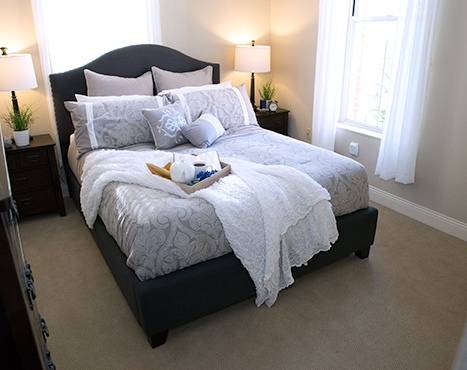 10 Wilmington Place Assisted Living - Bedroom